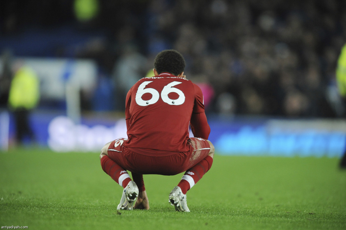 ليفربول يفرط في الصدارة