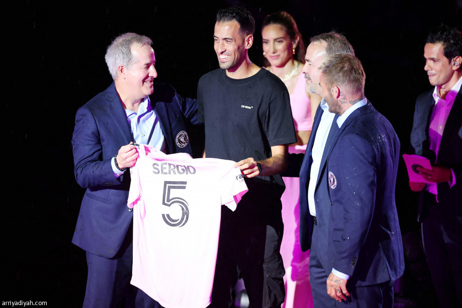 ميسي 
على طريق بيليه وبكنباور