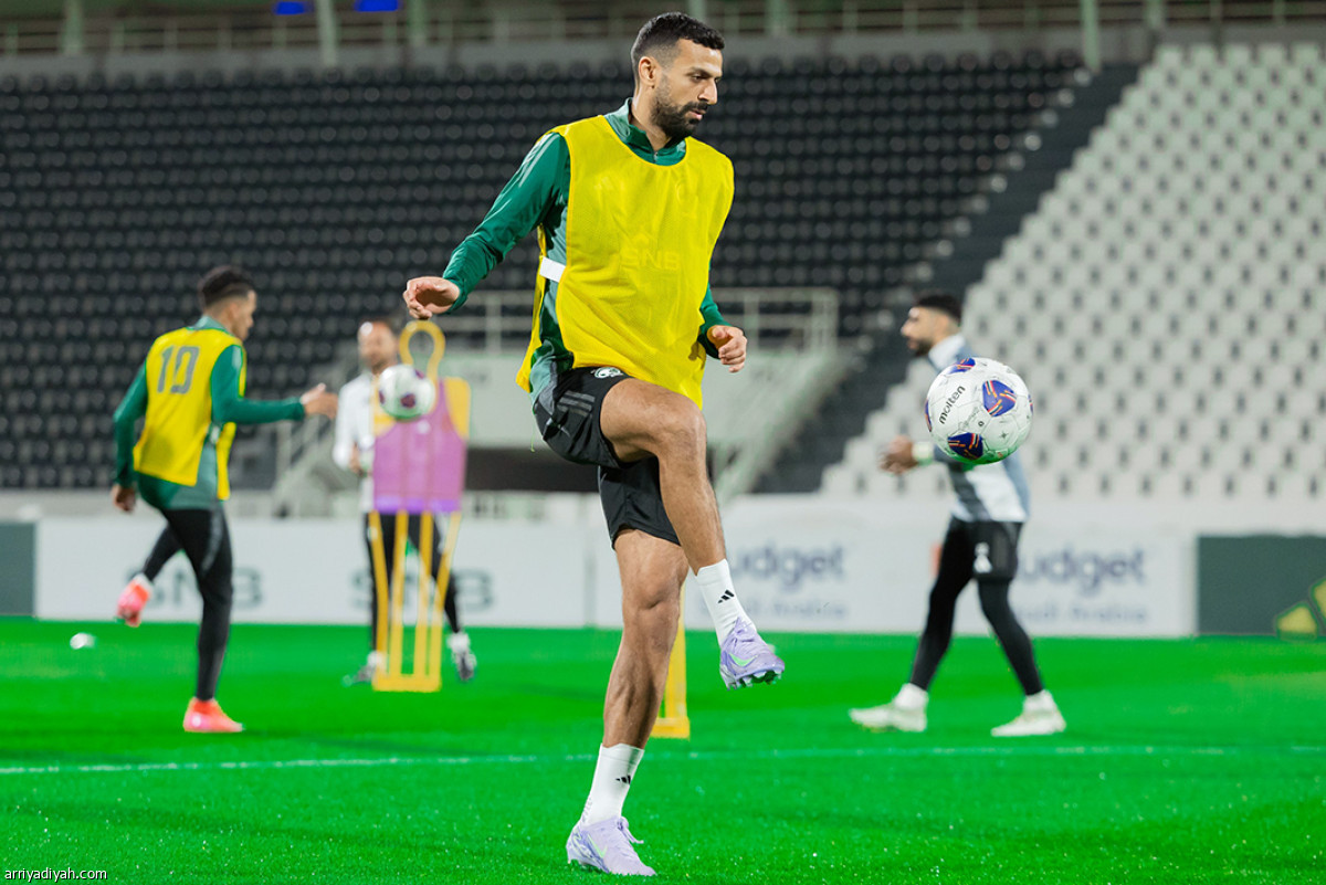 «الأخضر» ينطلق