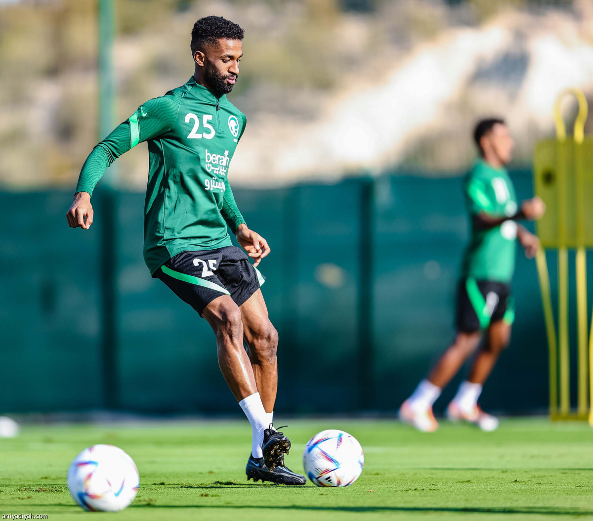 الأخضر يكثف التحضيرات