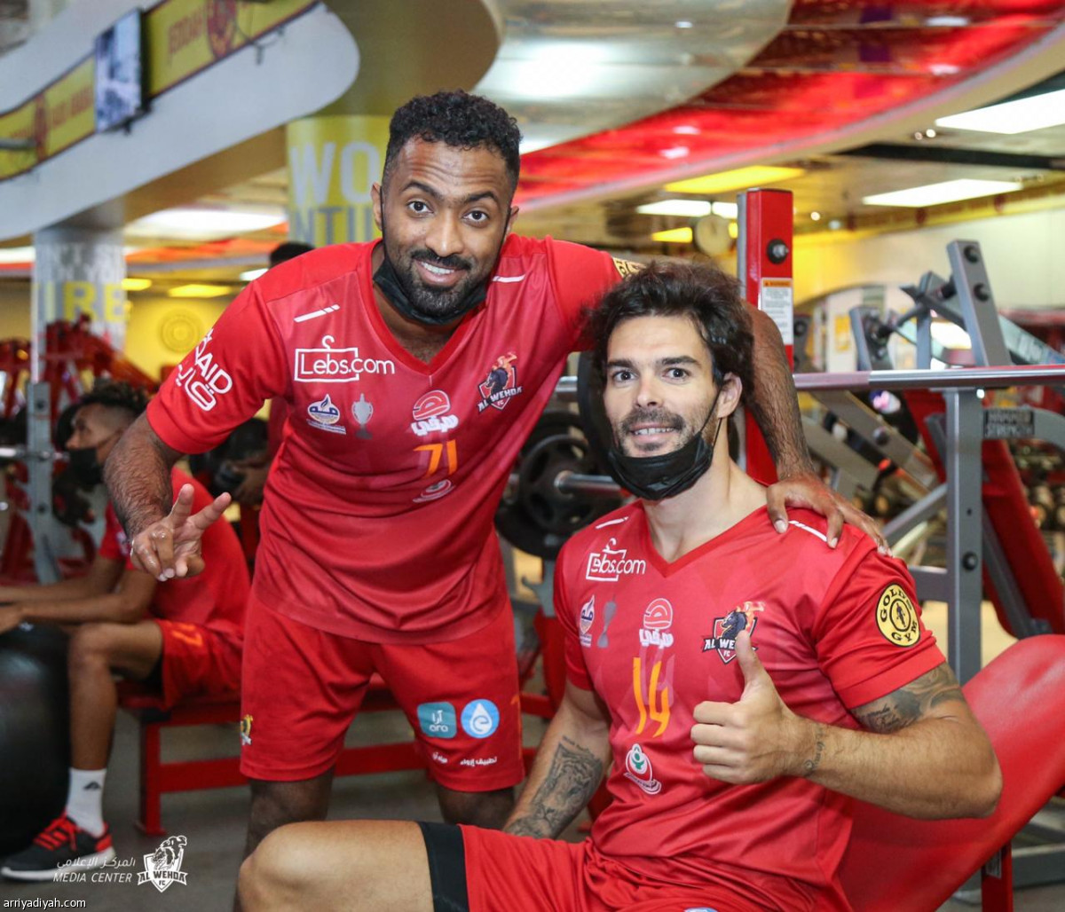 الفرسان يتحفزون