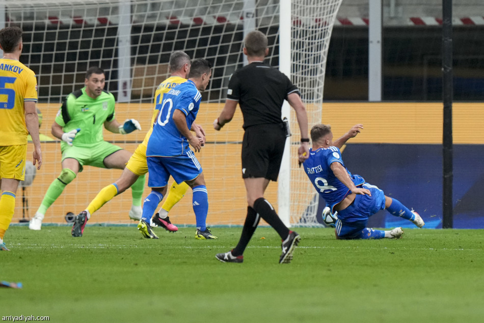 سباليتي يحقق فوزه الأول مع إيطاليا