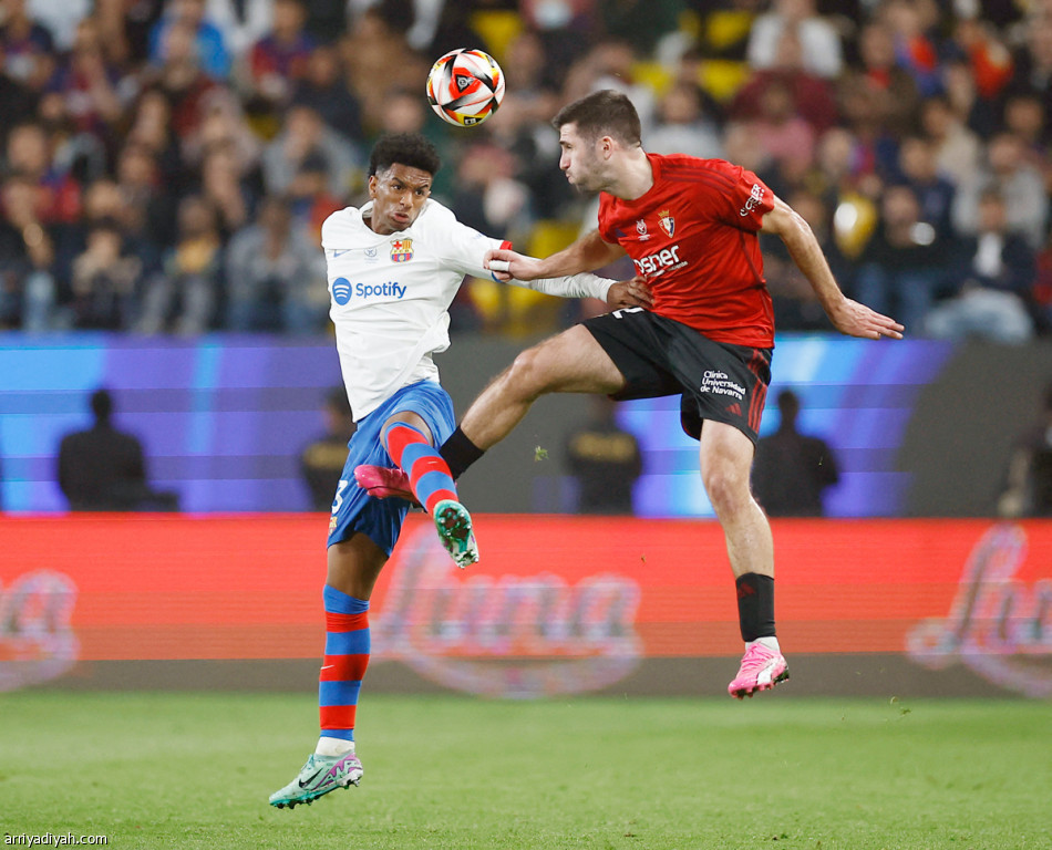 ليفا 
يحلّق بالعاشر