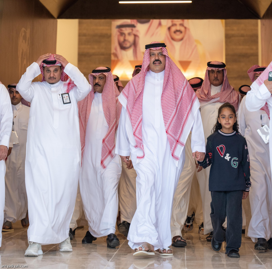 أمير حائل يتفقد استعدادات بطولة جمال الخيل العربية