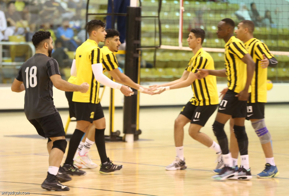 طائرة الاتحاد تحقق بطولة دوري شباب الممتاز