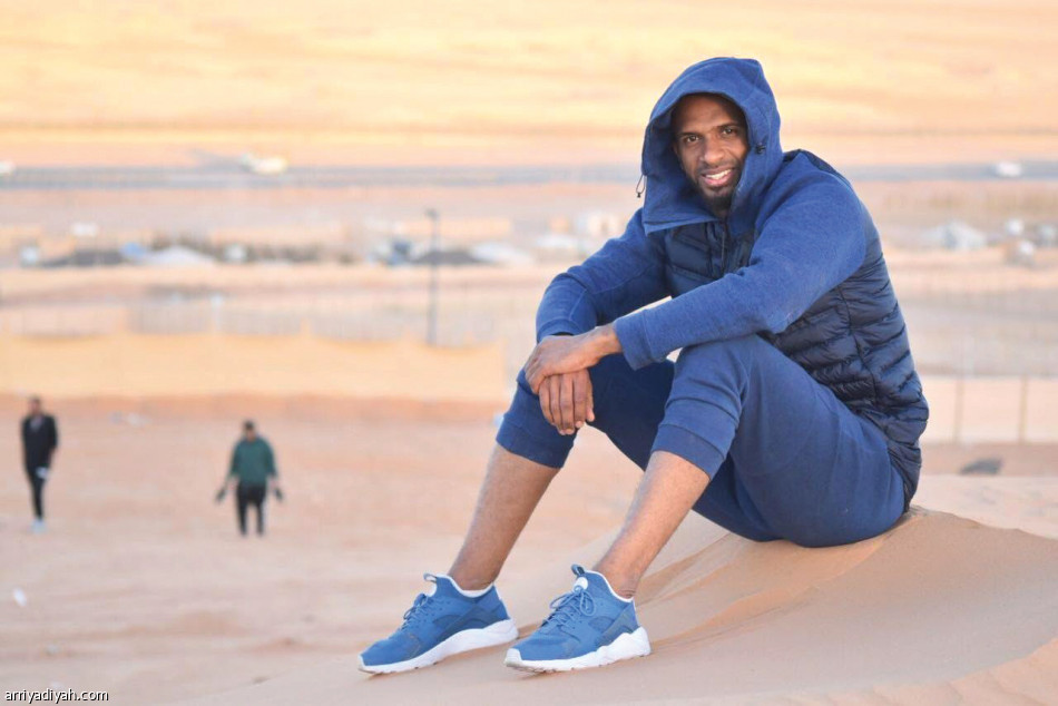 الحبسي:
الزعيم يصارع كل الجبهات