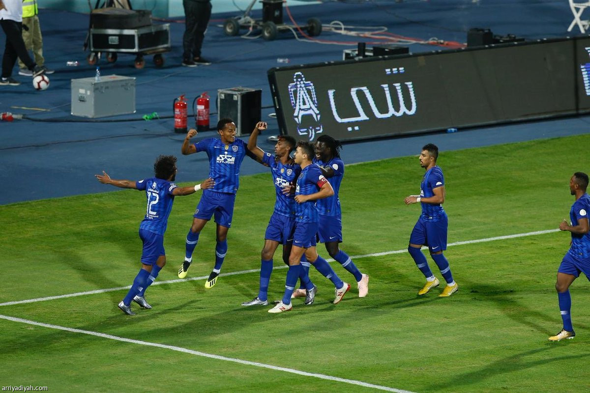 الهلال يطارد النصر
