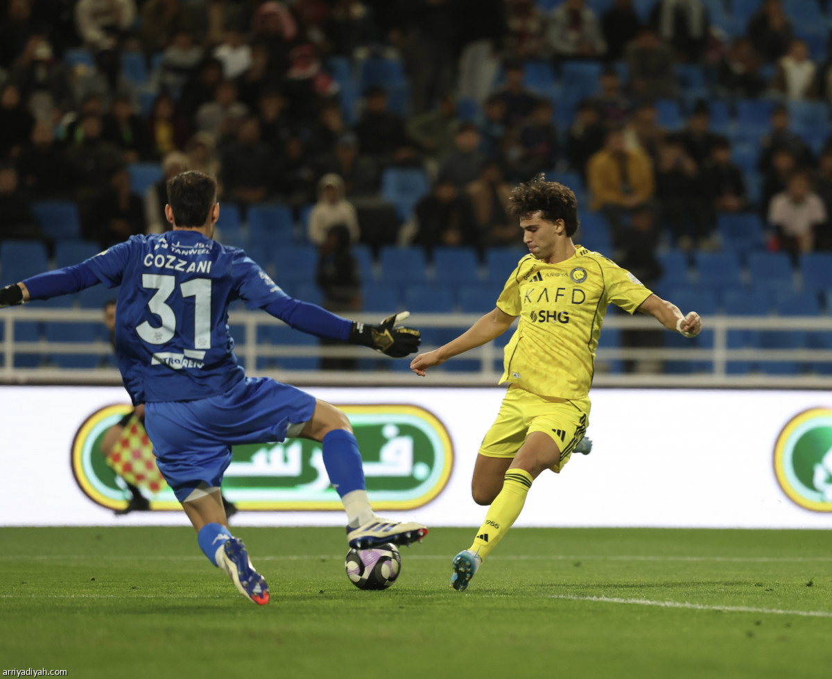 النصر يقلص الفارق