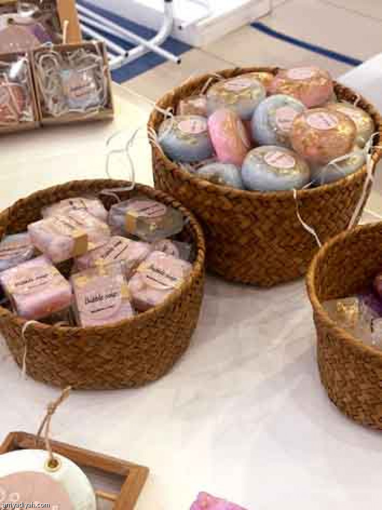 رنيم
تبحر في الرغوة