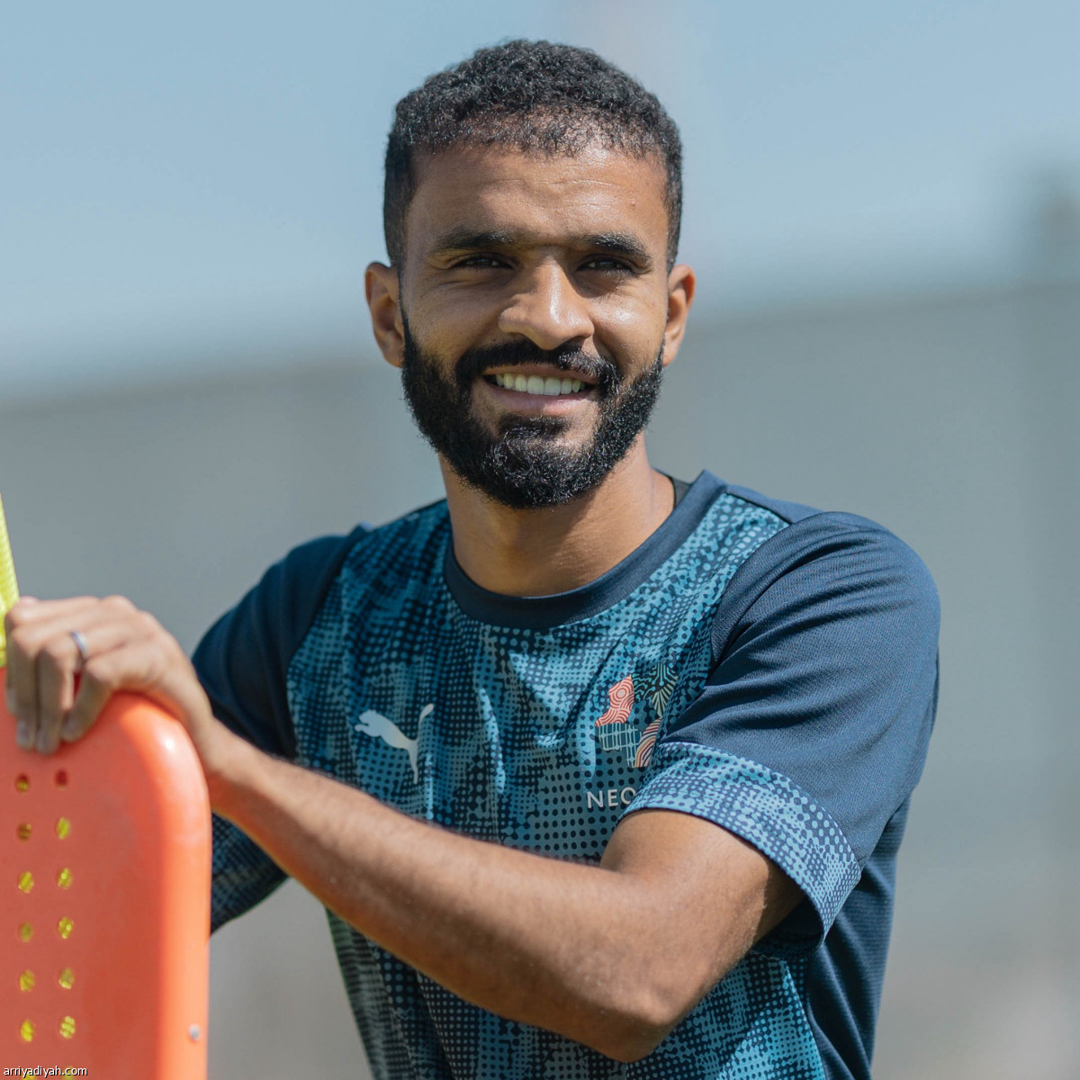 نيوم.. تدريب ومغادرة