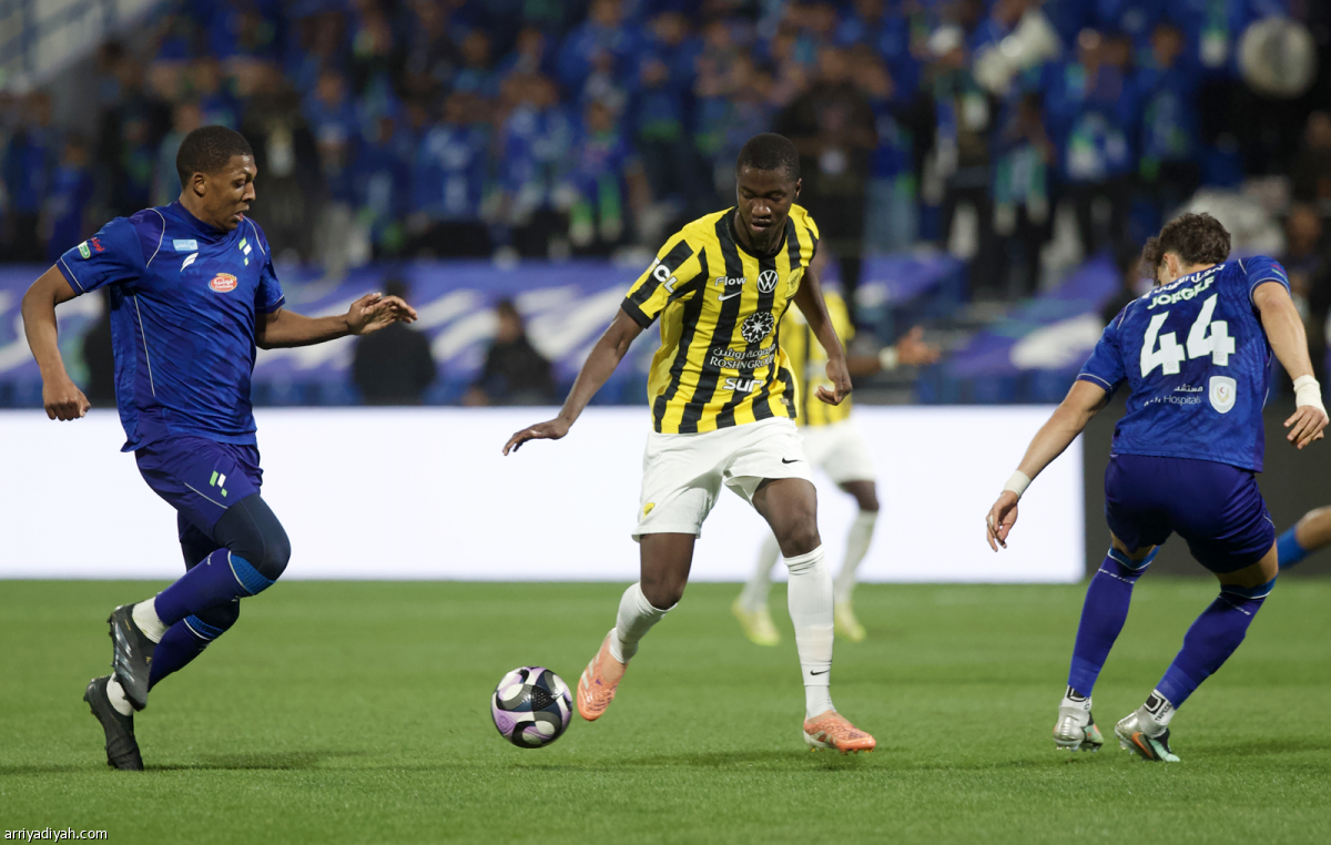 الفتح يعطل الاتحاد