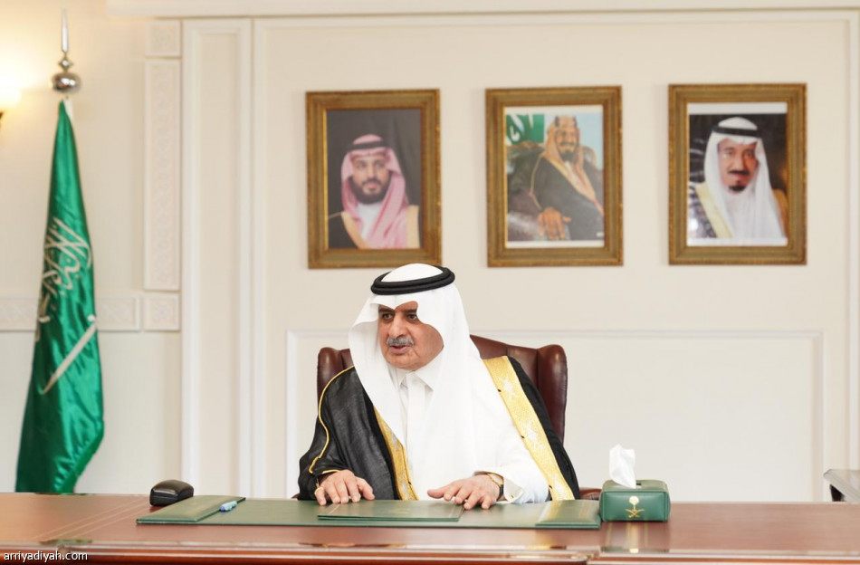 أمير تبوك يلتقي المشاركين في بطولة «البوتشيا»