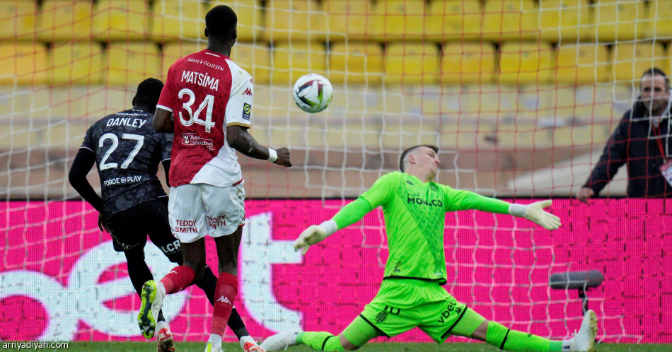 الدوري الفرنسي.. موناكو يتصدر بثنائية ميتز