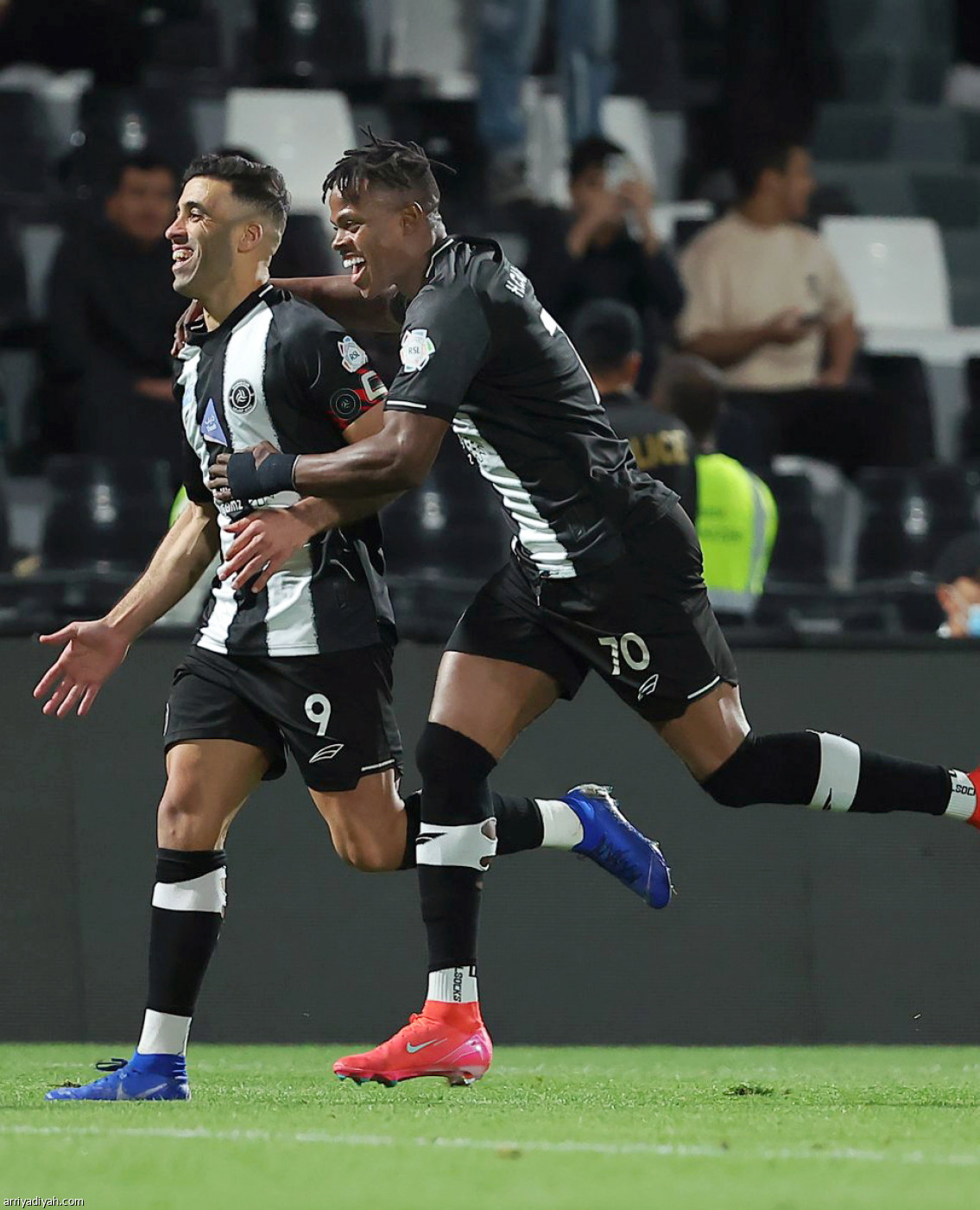 فوز شبابي عريض