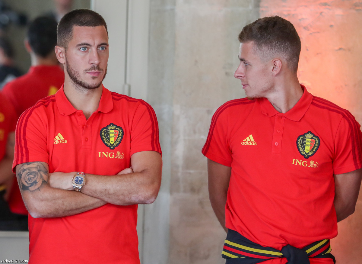 هازارد ورفاقه في ضيافة الملك