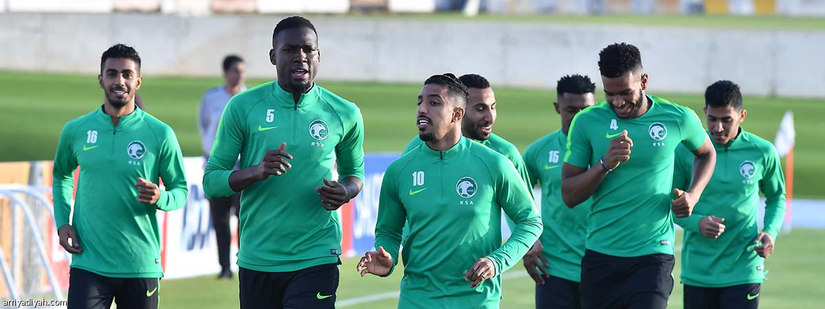 الأخضر يعاود تدريباته