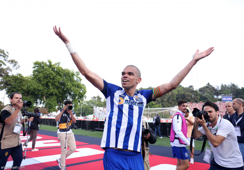 ثنائية براجا تتوج بورتو بكأس البرتغال