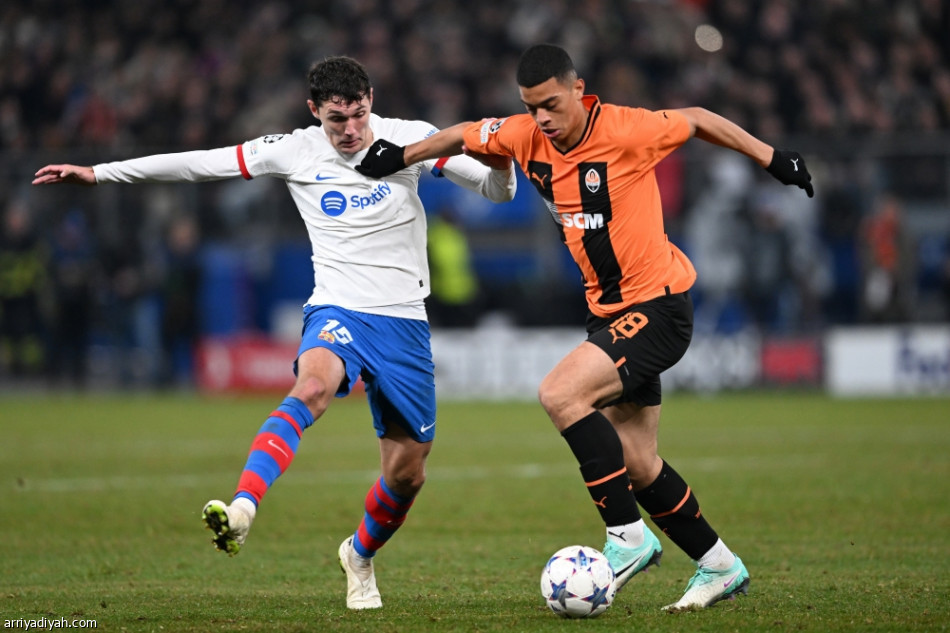 شاختار يؤجل تأهل برشلونة بالخسارة الأولى