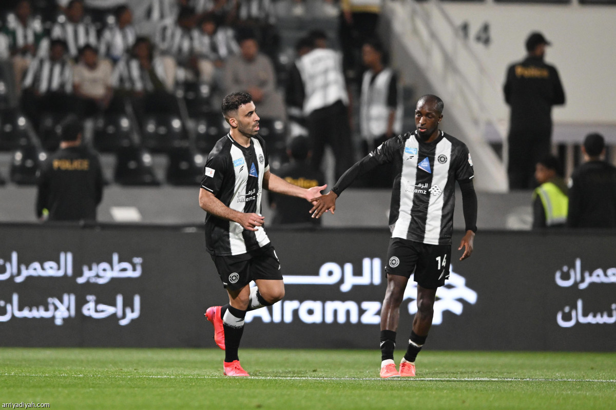 اكتساح شبابي