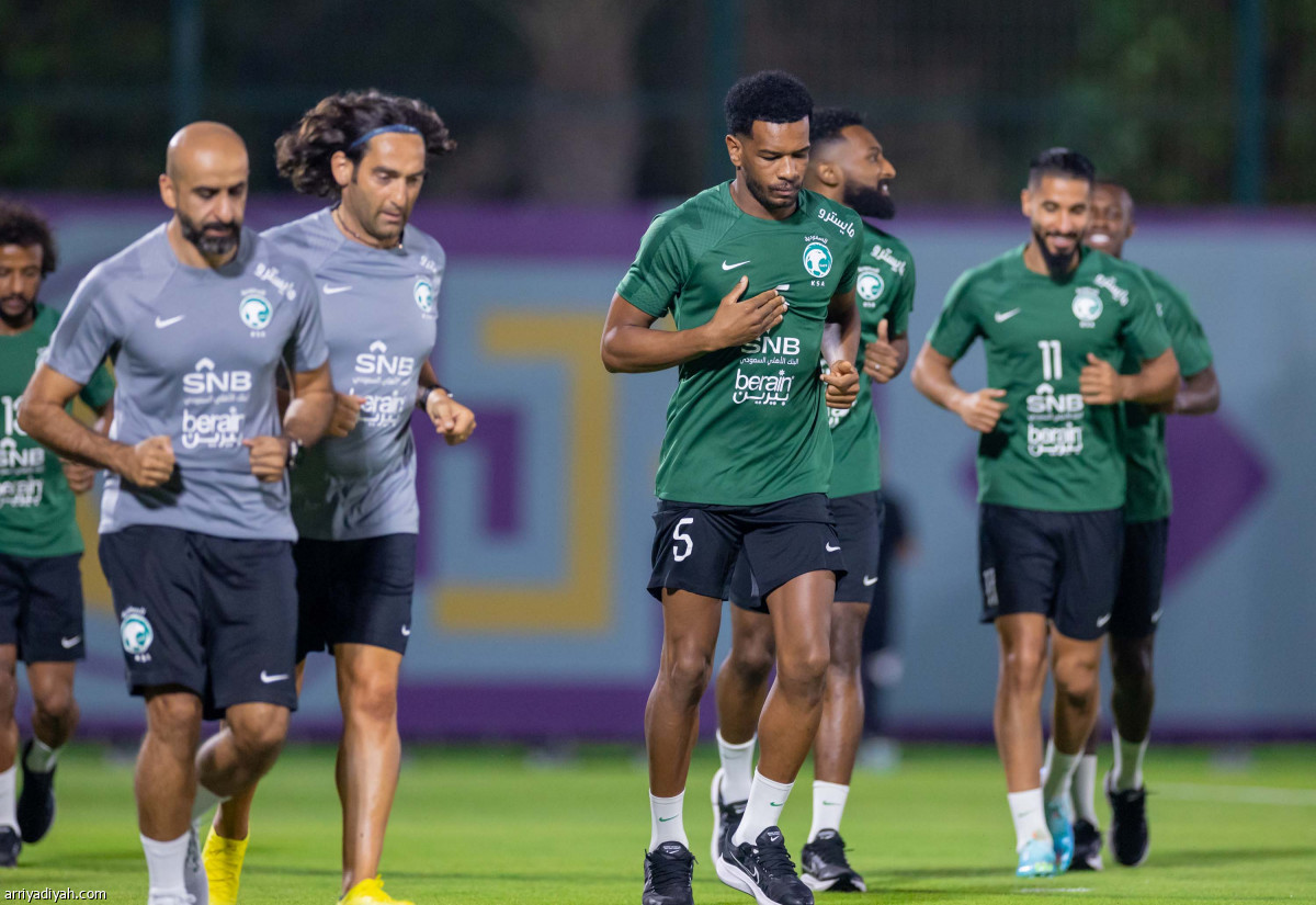 الأخضر يتأهب