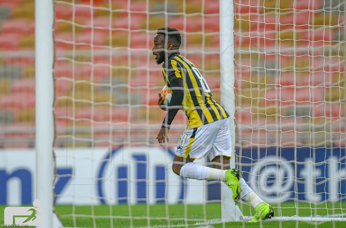 النمور تقتنص الريان