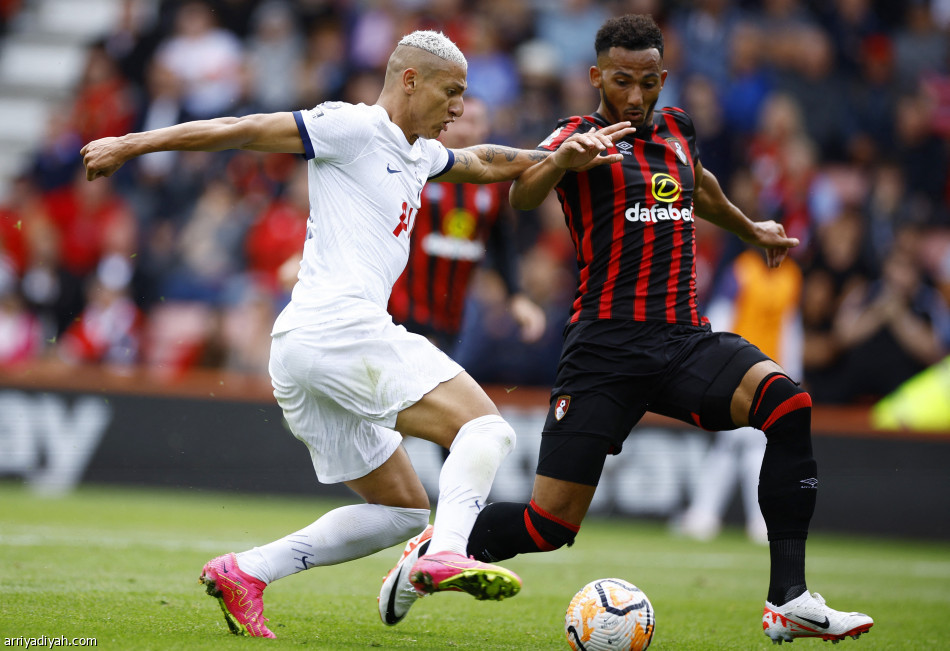 ثنائية بورنموث تهدي توتنهام الانتصار الثاني