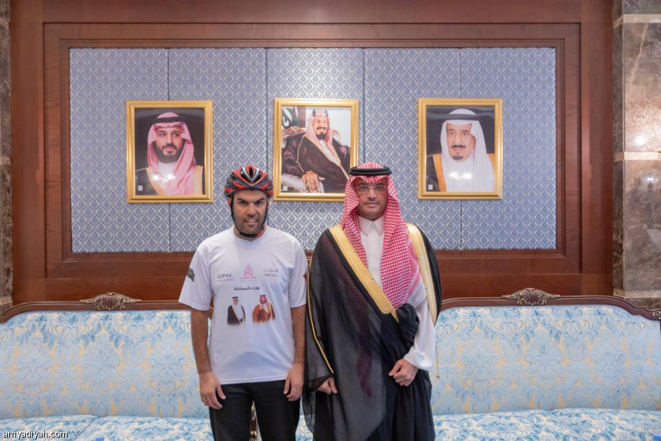 محافظ الأحساء يستقبل فهد اليحيا