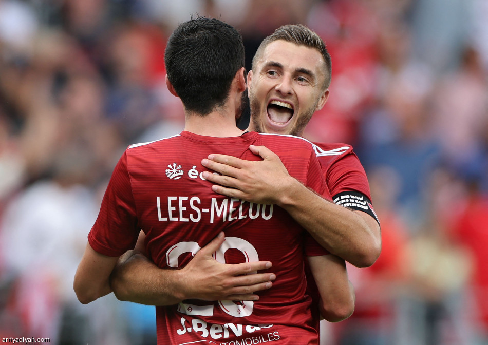 الدوري الفرنسي.. ستاد بريست يقلب تأخره أمام لانس