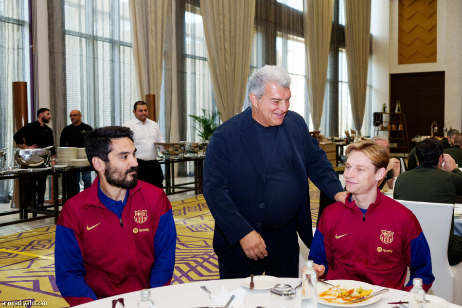 ليفا 
يحلّق بالعاشر