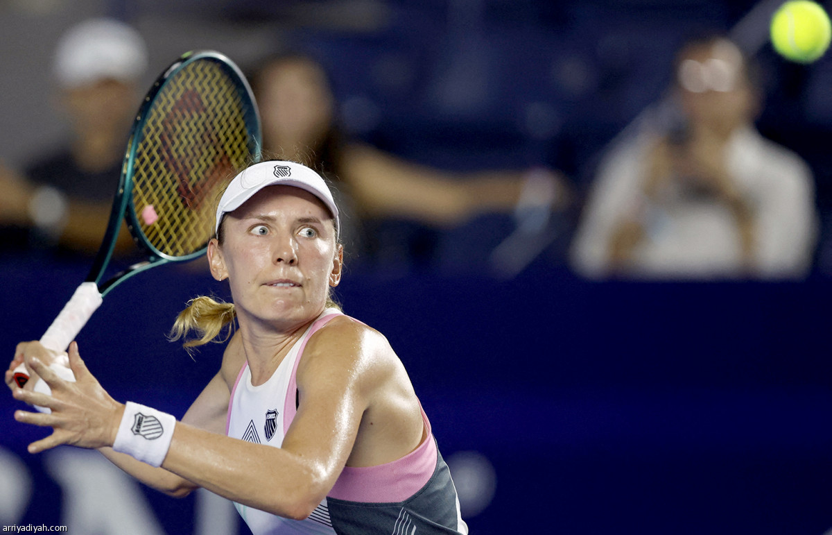 إيكاترينا تعبر