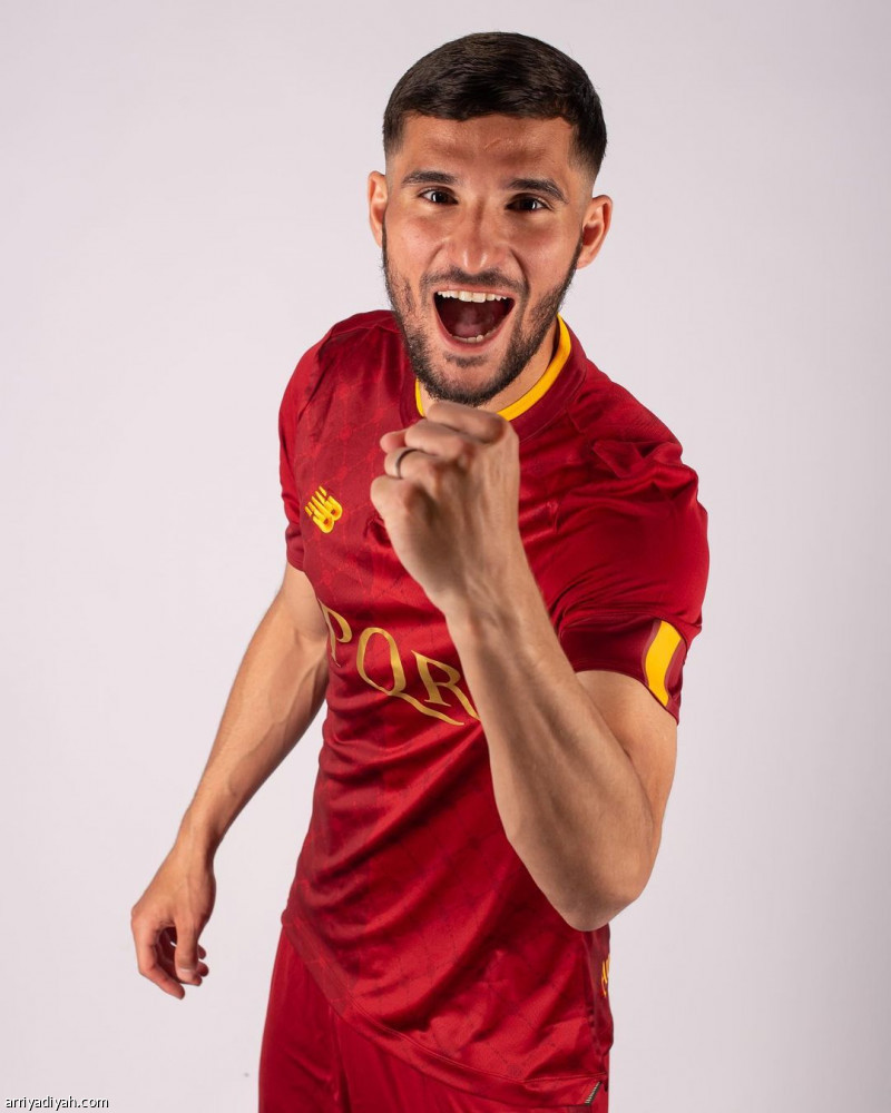 روما يضم الجزائري عوار حتى 2028