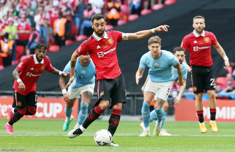 السماوي
يلوّن كأس إنجلترا