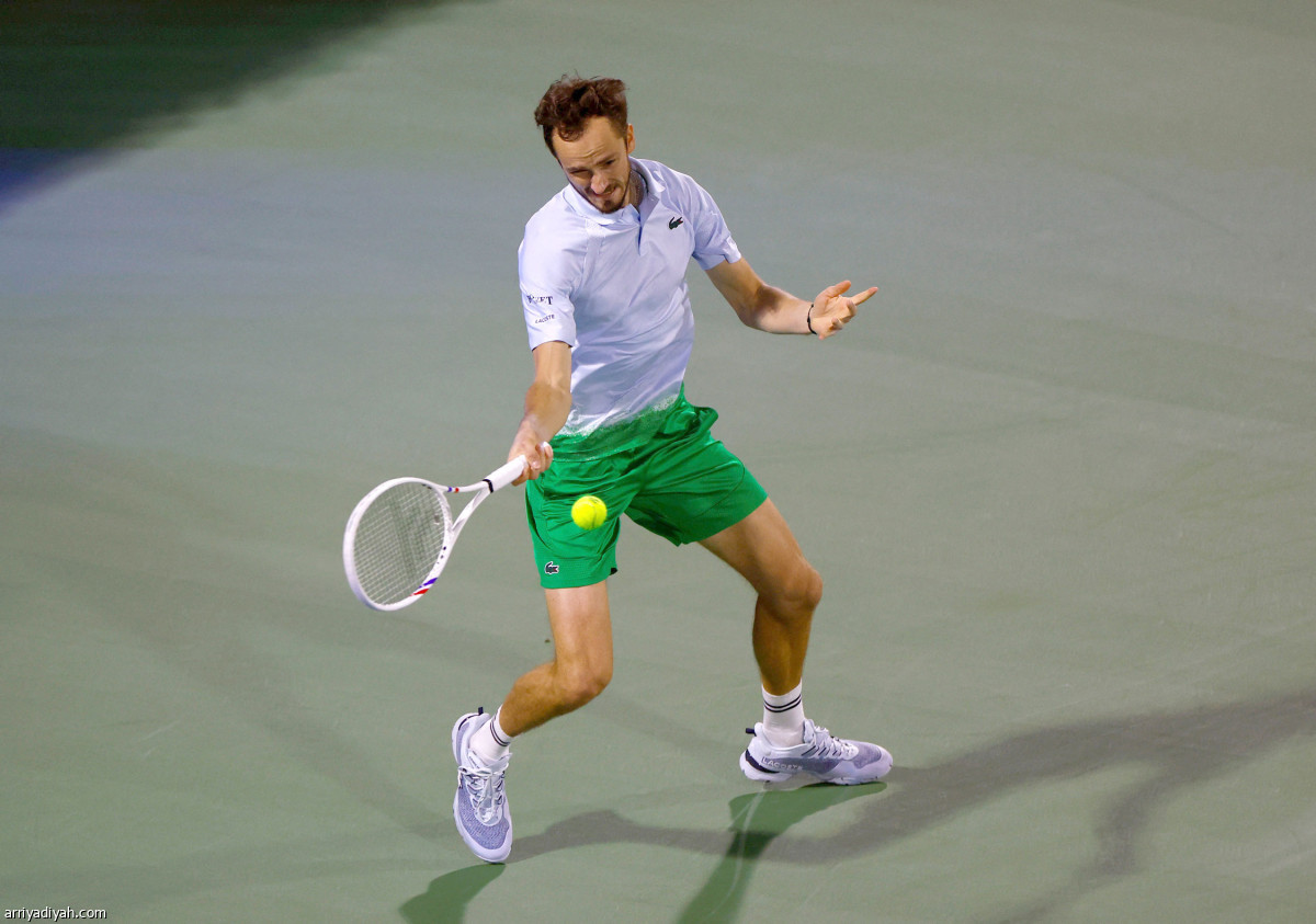 مدفيديف يغادر