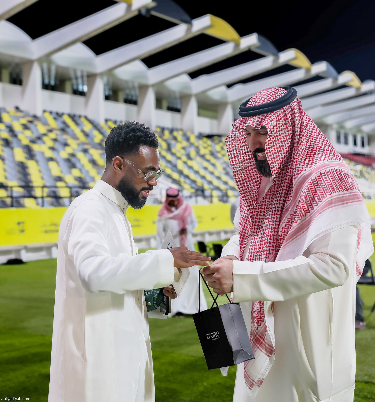 حلوى وهدايا