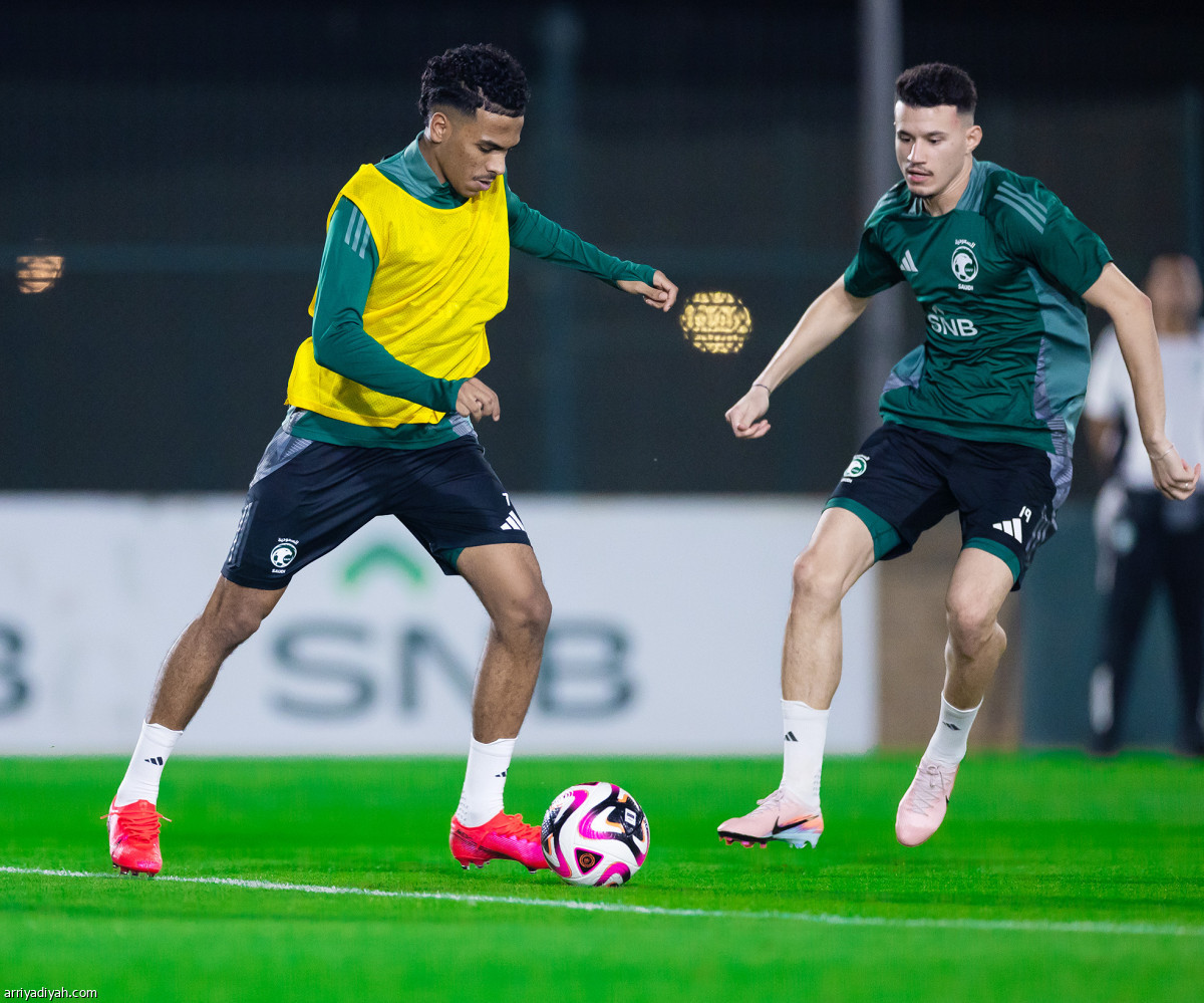 الأخضر ينطلق