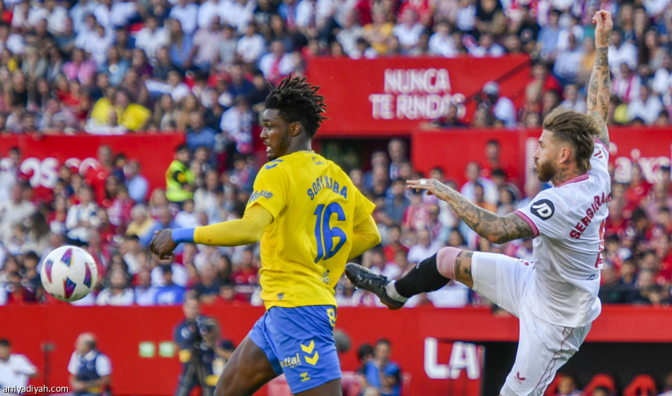 بقيادة راموس.. إشبيلية يحقق انتصاره الأول