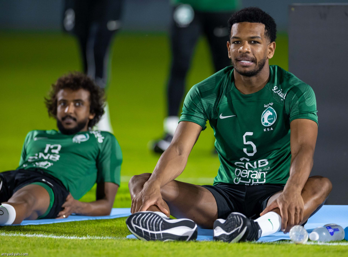 الأخضر يتأهب