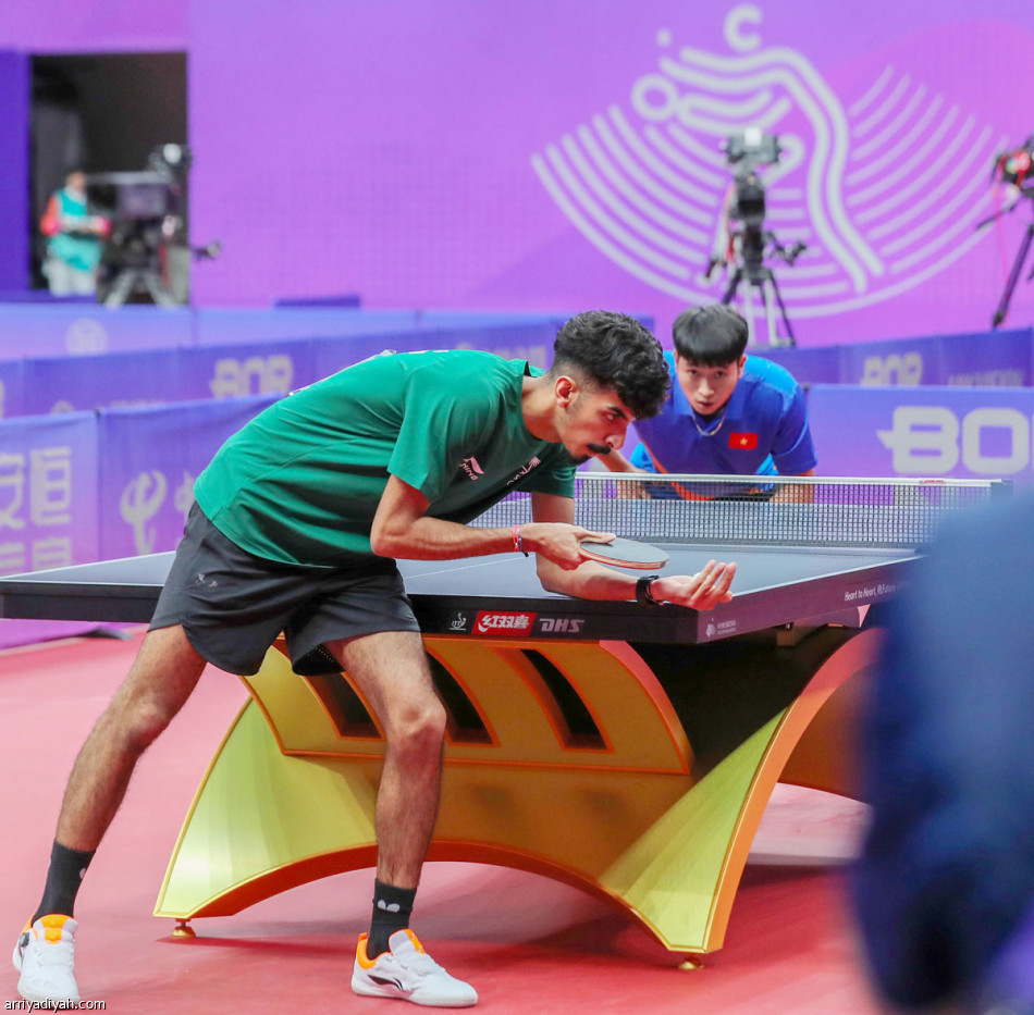 الأخضر يطارد
البطاقة السابعة