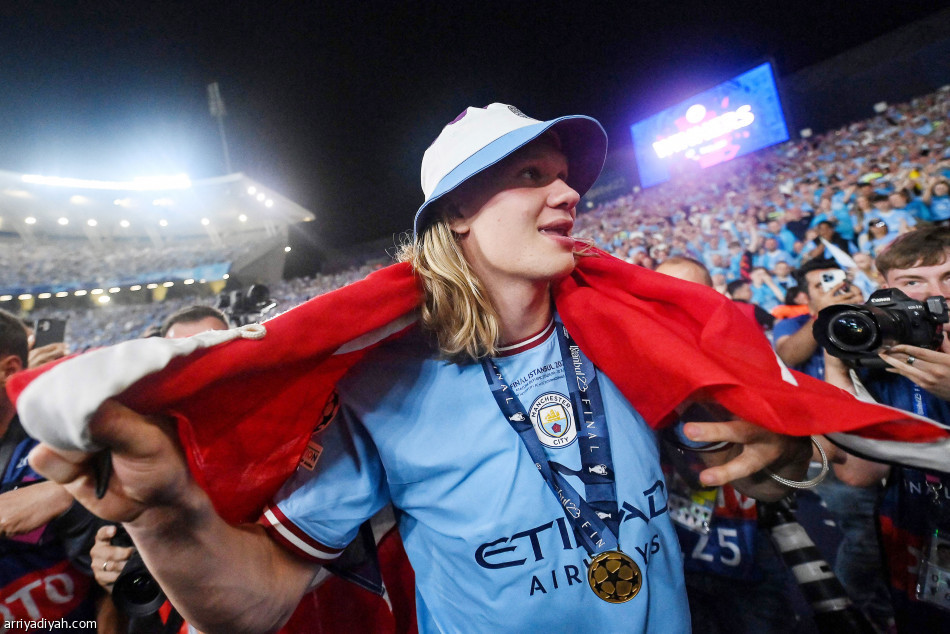 مانشستر
تزف الملوك الجدد