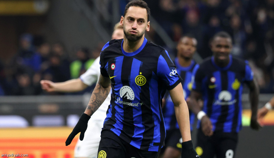 إنتر يسترد الصدارة بثنائية  فروسينوني