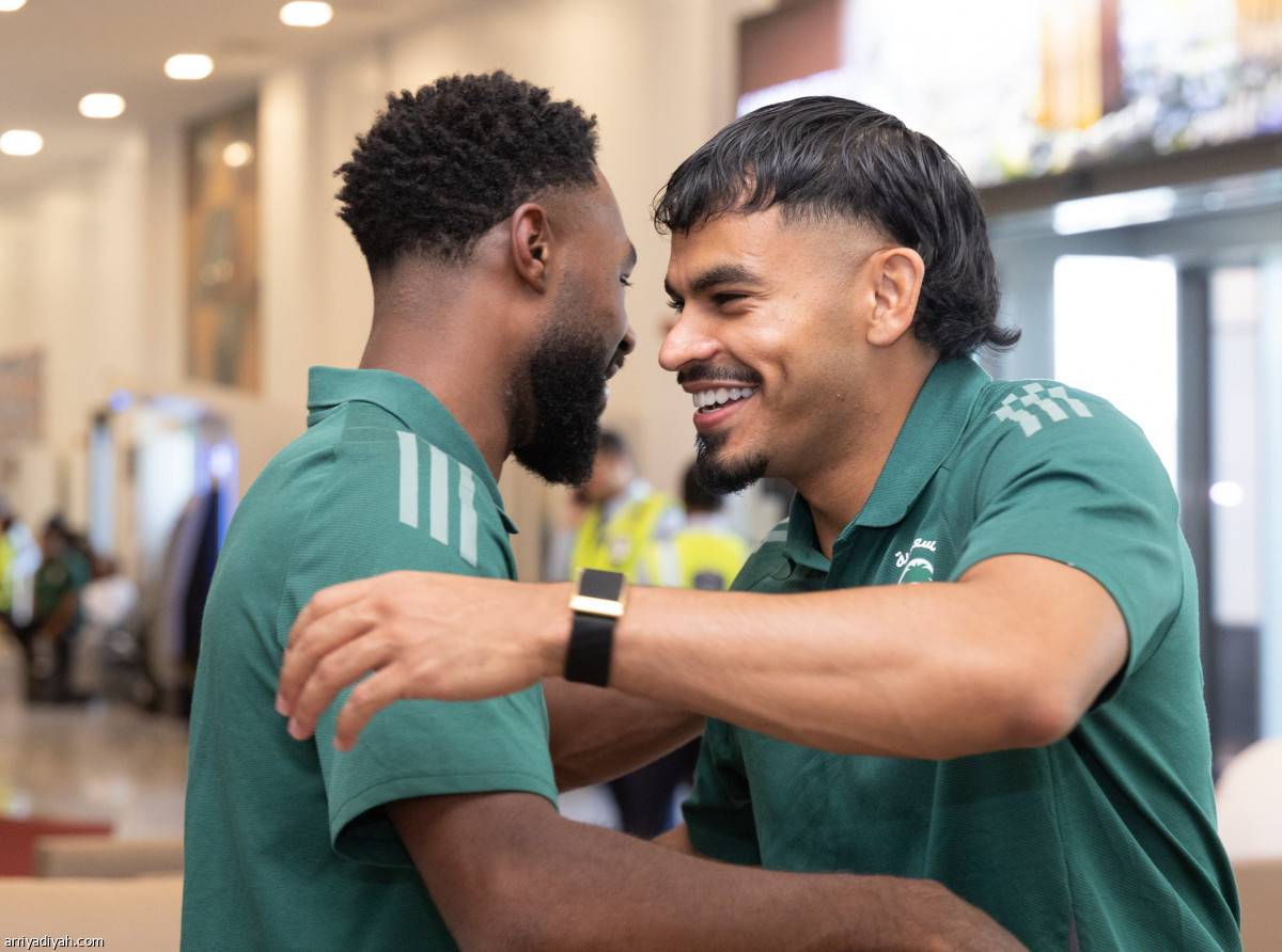 الأخضر يطير