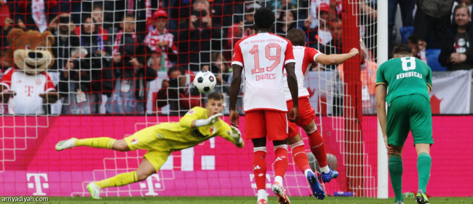 ثنائية كين تقود بايرن إلى عبور أوجسبورج