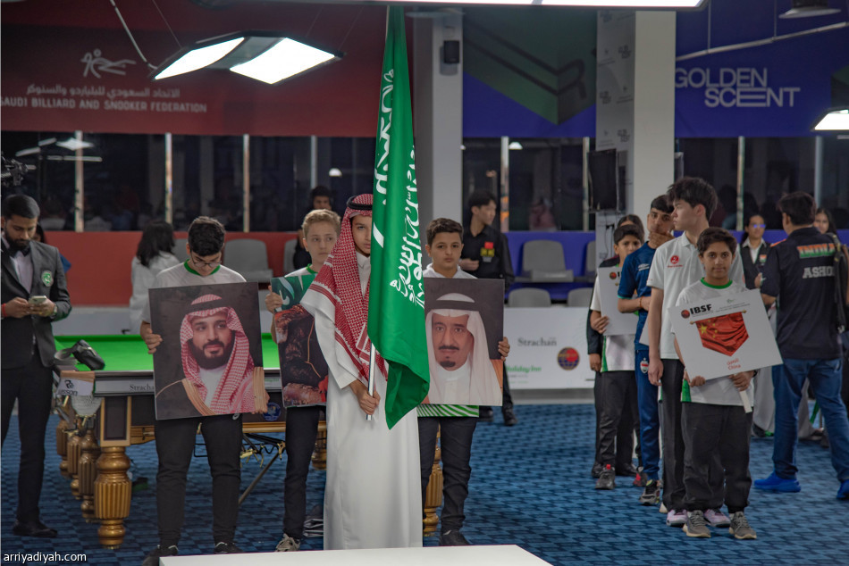 ديفيز وباندن يتوجان بـ«سنوكر العالم»