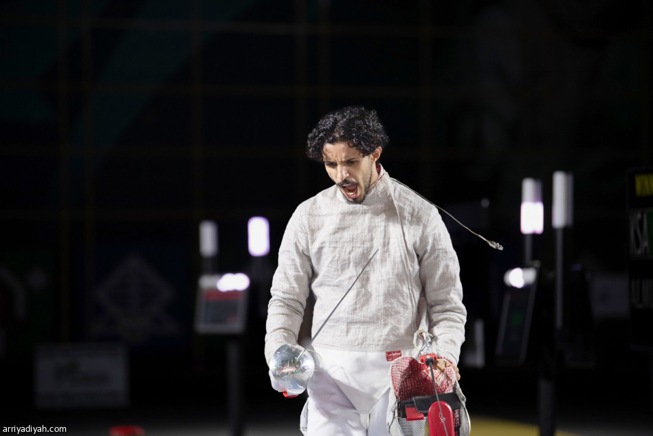 عائلة حازم..
3 في المبارزة