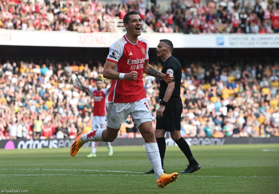 أرسنال يضرب وولفرهامبتون بخماسية